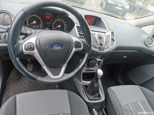 Ford fiesta  - imagine 4