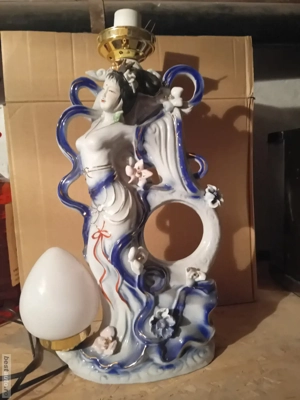 Veioza din porțelan 