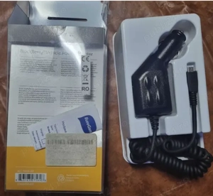 Încărcător auto BlackBerry ACC-18083-201 - micro USB, 12V - imagine 2