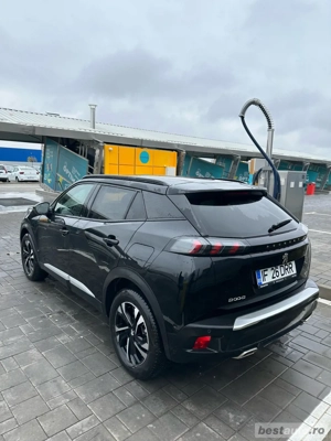 Peugeot 2008 1.2 GT line - imagine 3