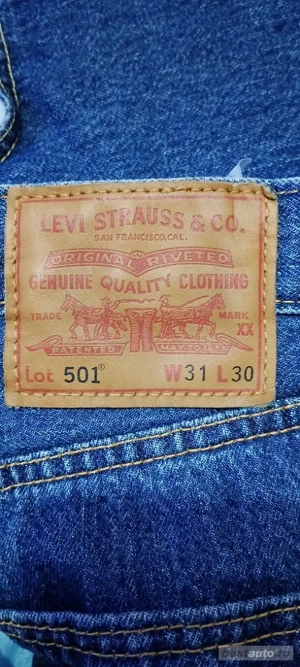 vând Levi Strauss original marime W31 L30