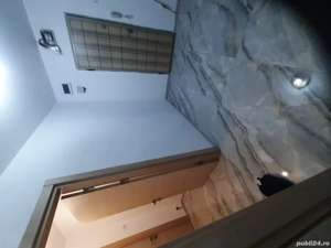 Închiriez apartament cu 3 camere 