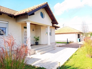 Casă modernă în Grigorescu, Mărtinești Vând sau schimb cu apartament + diferență - imagine 3