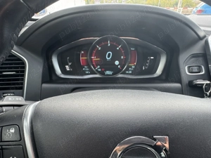 Volvo XC60, varianta SUMMUM - imagine 4