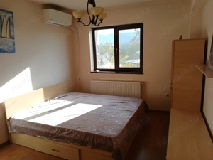 Vând apartament bloc relativ nou 3 camere   2 bai   1 balcon