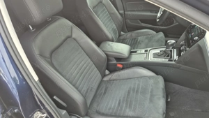 VW Passat B8 Variant, 2.0 TDI 150 CP, echipare Highline, DSG albastru - imagine 8