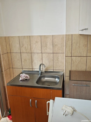 Vând apartament cu 2 camere semidecomandat etaj 4 complect mobilat și utilat  - imagine 4
