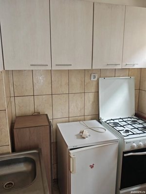 Vând apartament cu 2 camere semidecomandat etaj 4 complect mobilat și utilat  - imagine 5