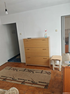 Vând apartament cu 2 camere semidecomandat etaj 4 complect mobilat și utilat  - imagine 7