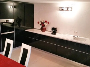 Inchiriez casa complet mobilata si utilata - imagine 2