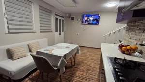 Casă renovată complet, cu curte amenajată și casă secundara- zona  Gutenberg  Oradea - imagine 11