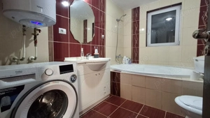 Casă renovată complet, cu curte amenajată și casă secundara- zona  Gutenberg  Oradea - imagine 12