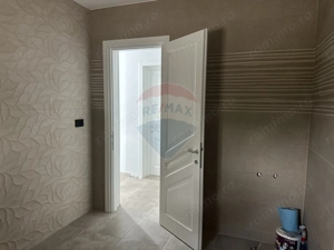 Casă / Vilă cu 5 camere de vânzare - imagine 10