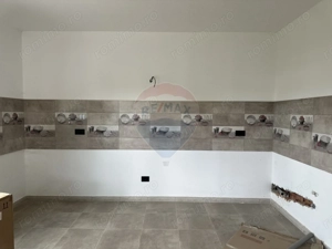 Casă / Vilă cu 5 camere de vânzare - imagine 13