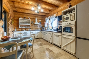 Doua case in stil canadian – confort modern intr-un cadru natural - imagine 3