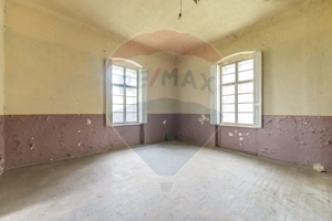 Conac aristocratic secolul XIX , domeniu  2,5 hectare — Păuliș, Arad - imagine 15