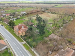 Conac aristocratic secolul XIX , domeniu  2,5 hectare — Păuliș, Arad - imagine 4