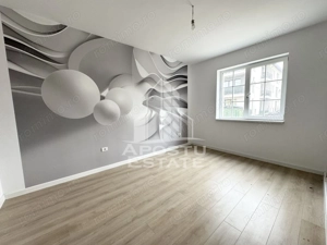 Apartament cu 2 camere decomandat si gradina de 15 mp la asfalt Giroc - imagine 5