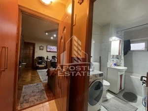 Apartament cu 3 camere,2 bai, etajul 1,centrala proprie,zona Girocului - imagine 7