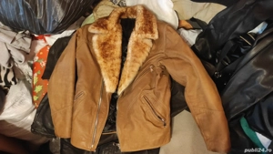 Vand doua haine de piele fara defecte,din piele solida groasa si batoasa, toate in stare buna. Pret  - imagine 4
