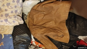 Vand doua haine de piele fara defecte,din piele solida groasa si batoasa, toate in stare buna. Pret  - imagine 5