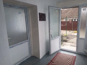 Vind casa in loc Nadab  jud.arad .