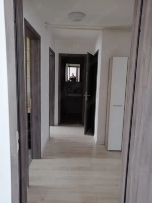 Închiriez apartament două camere zona Coresi.