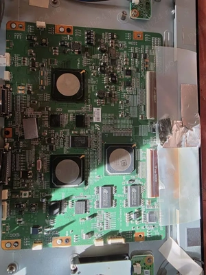 Dezmembrez tv Toshiba 55lz1