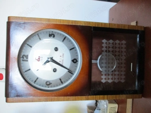 ces mecanic cu pendul SHANGHAI 555 , 1980