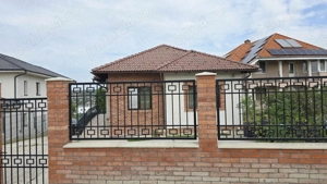 Casa de vânzare, zona str. Branului Colinelor