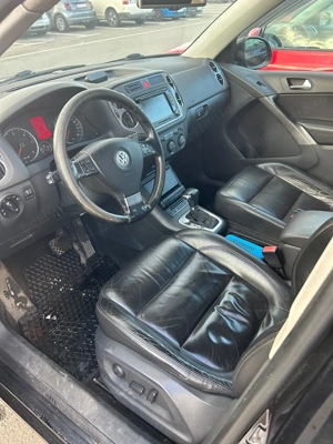 VW Tiguan 2009   4x4, motor 2.0 TDI, cutie automata - imagine 4
