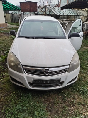 Dezmembrez Opel Astra h, 1.3 cdti, 90 cai, anul 2009 - imagine 2