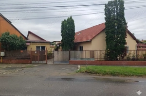 Proprietar vând casa spațioasă in Micalaca Arad