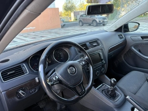 VW Jetta 2.0 TDI  Bluemotion  2015   110 CP  - imagine 11