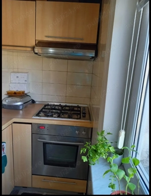 Apartament 3 camere decomandat Aradului etaj 3 Piata Verde amenajat LUX centrala proprie liber - imagine 3