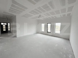 Casă de vânzare , 110 mp , teren 4,5 ari, zona Lazuri