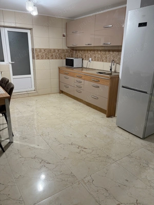 Apartament 4 camere, decomandat, loc de parcare, zona Brosteni - imagine 4