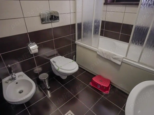 De vanzare -Pensiune cu 21 camere situata in Sinaia,central - imagine 5