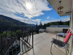 De vanzare -Pensiune cu 21 camere situata in Sinaia,central - imagine 7