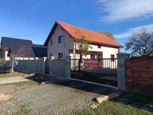 Casă de vânzare  - imagine 4