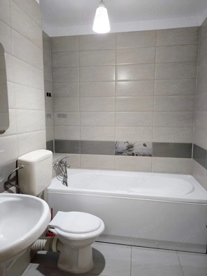 Zona Tractorul, apartament decomandat 2 camere si parcare, disponibil imediat. - imagine 12