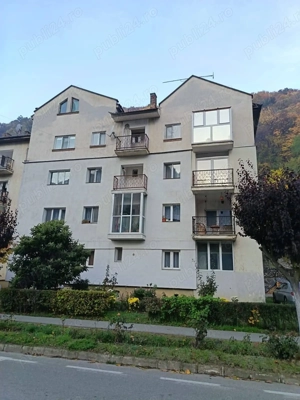 Apartament 3 camere decomandate,2 băi, boxă și 2 balcoane   Băile Herculane