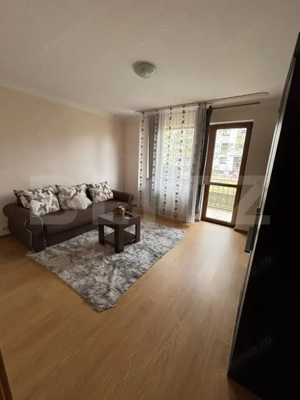 Garsonieră decomandată, mobilată și utilată – zona Tractorul