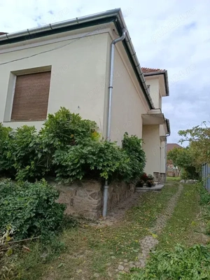 Vand casa d+p ,teren 900 mp zona parc sub arini