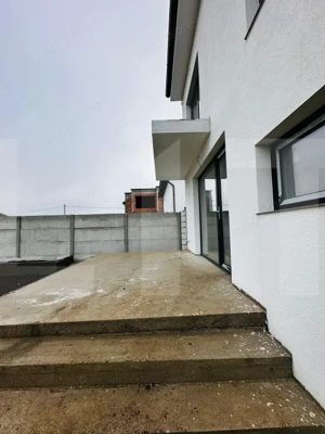 Casa moderna cu piscina, aproape de Arad - imagine 4
