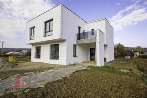 Casa 3 dormitoare cu 140 mp utili, 500 mp tere in Livezeni, LA CHEIE.