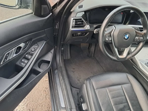 BMW 330i Luxury Line - imagine 7
