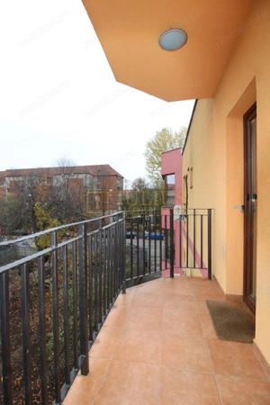 8 incaperi, 2 bai, centrala proprie, 3 locuri de parcare; Lipovei. - imagine 12