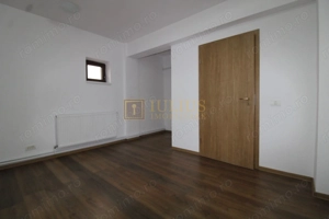 8 incaperi, 2 bai, centrala proprie, 3 locuri de parcare; Lipovei. - imagine 18