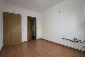 8 incaperi, 2 bai, centrala proprie, 3 locuri de parcare; Lipovei. - imagine 16